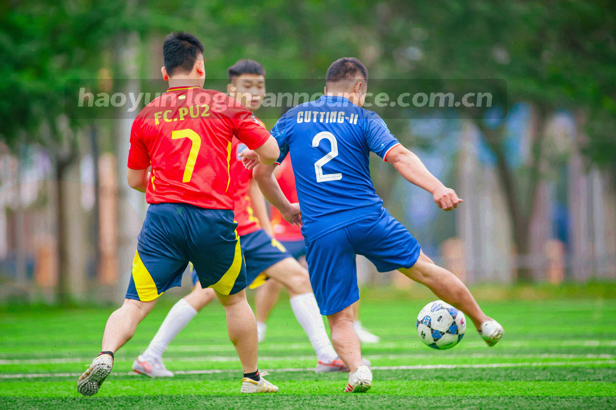 沙金与深海蓝色块交错的抽象底纹